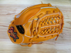 少年グローブに指カバーを取り付けて投手用に！ 久保田スラッガーの