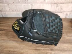 久保田スラッガー 何式投手用グラブ入荷！ 久保田スラッガーの